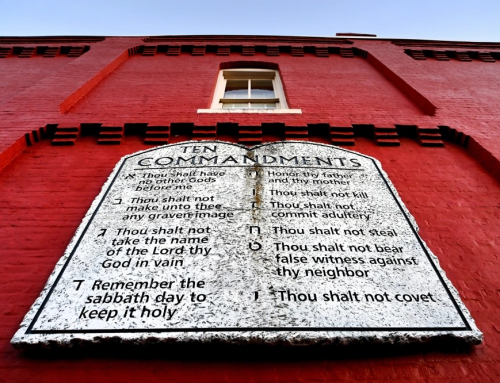 Texas bills would allow Ten Commandments and Bible reading in public schools